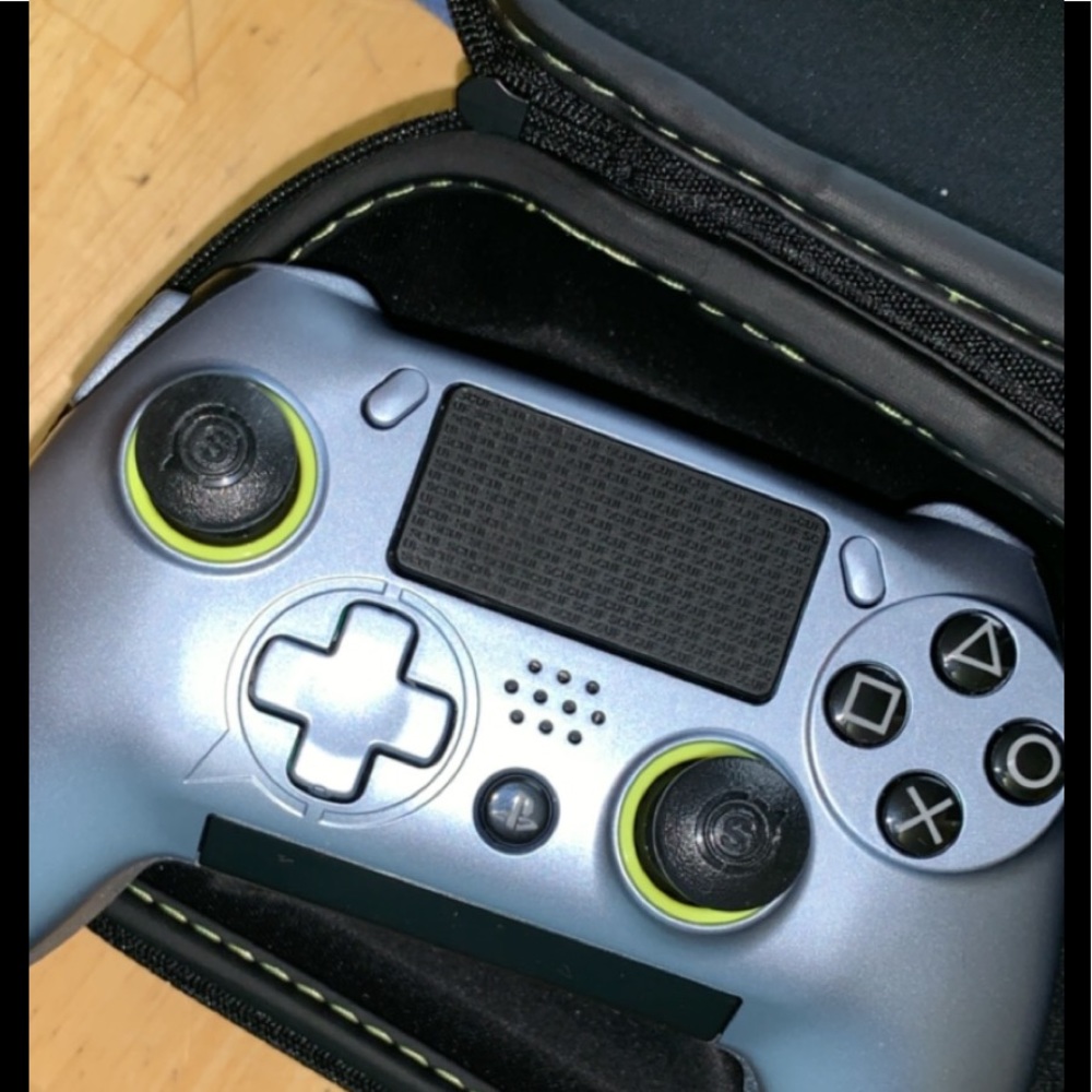 PS4 scuf vantage
